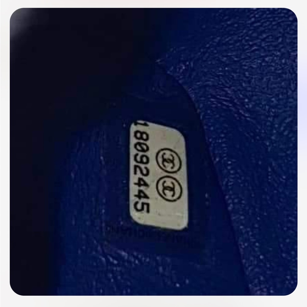 CHANEL Jumbo Classic Double Flap Bag in Cobalt Blue Lambskin - Picture 9 of 13